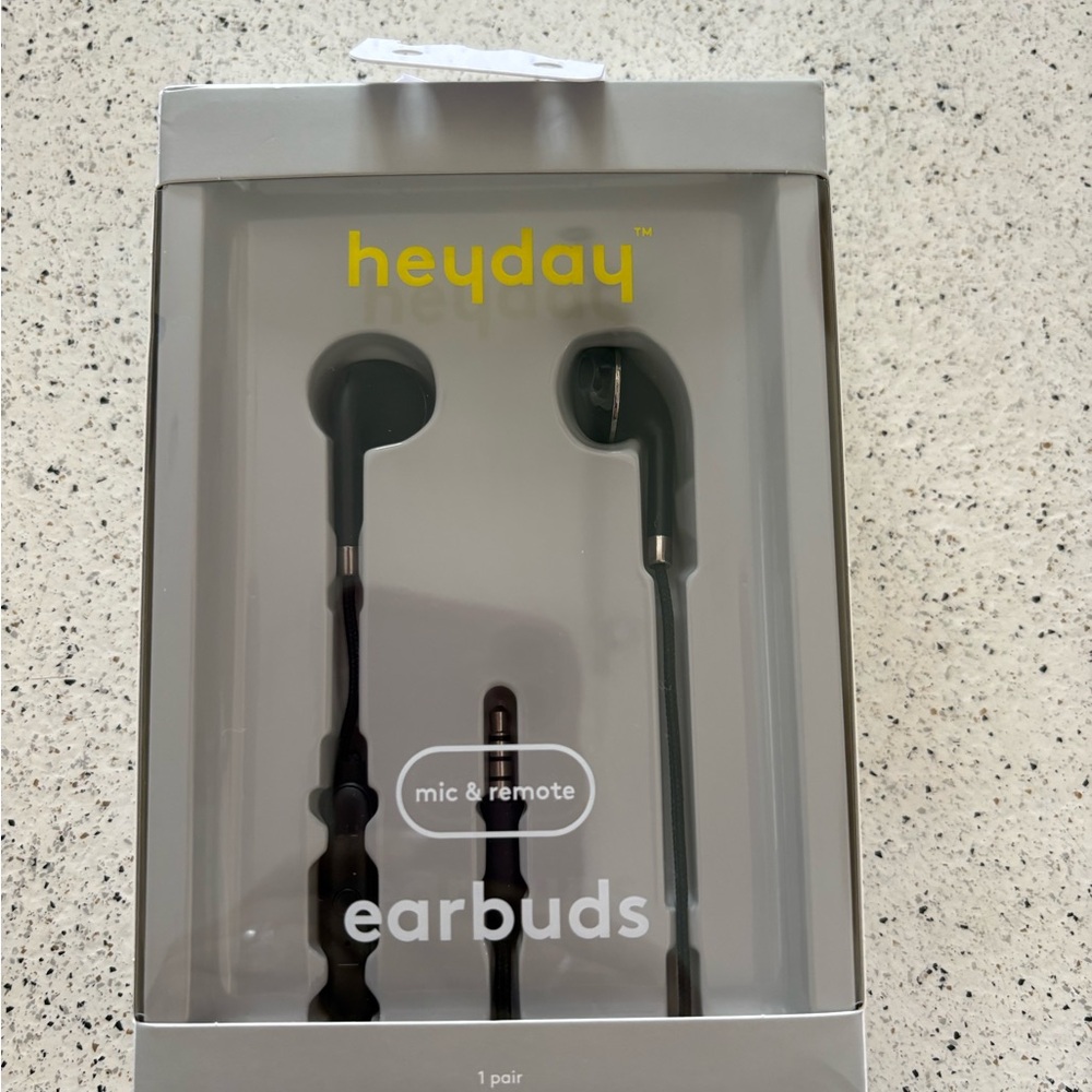 Heyday Black Earbuds with Mic & Remote